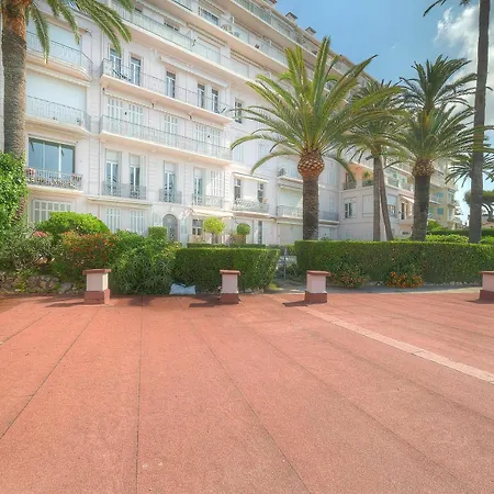 Le 1 * Cannes